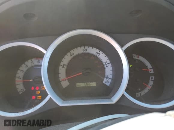 ✅ 2015 Toyota Tacoma • VIN: 5TFTX4CN9FX049155 • Lot: 82248585. Listed on Copart with 138,624 mi. Free auction sales archive from the USA and detailed vehicle history report at DreamBid. Image 9.