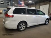 ✅ 2013 Toyota Sienna LE AAS • VIN: 5TDKK3DC2DS397156 • Lot: 87222915. Wystawiony na Copart z przebiegiem 117 000 mil. Bezpłatny archiwum sprzedaży aukcyjnych z USA i szczegółowy raport historii pojazdu na DreamBid. Zdjęcie 3.