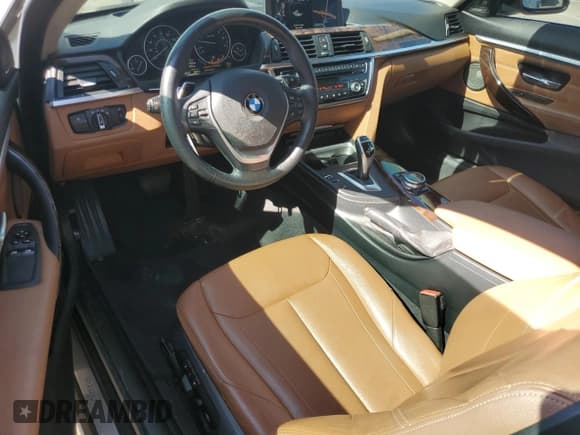 ✅ 2014 BMW 4 Series 435i xDrive • VIN: WBA3R5C51EK187720 • Лот: 85167475. Опубликован ранее на Copart с пробегом 106 165 миль. Бесплатный доступ к архиву аукционных продаж из США и подробный отчёт об истории автомобиля на DreamBid. Изображение 8.