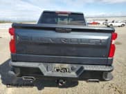 ✅ 2020 Chevrolet Silverado 1500 LT Trail Boss • VIN: 3GCPYFEL8LG315111 • Lot: 82370355. Wystawiony na Copart z przebiegiem 77 440 mil. Bezpłatny archiwum sprzedaży aukcyjnych z USA i szczegółowy raport historii pojazdu na DreamBid. Zdjęcie 6.