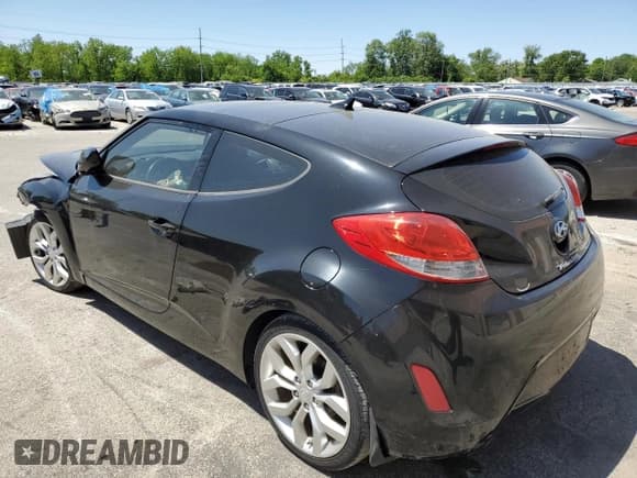 ✅ 2013 Hyundai Veloster w/Gray Int • VIN: KMHTC6AD8DU175812 • Lot: 53286313. Wystawiony na Copart z przebiegiem Nie podano. Bezpłatny archiwum sprzedaży aukcyjnych z USA i szczegółowy raport historii pojazdu na DreamBid. Zdjęcie 2.