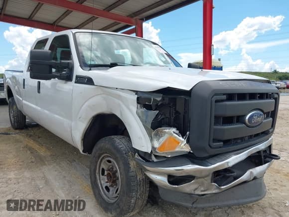 ✅ 2013 Ford F-250 XL • VIN: 1FT7W2B60DEB22344 • Lot: 43298992. Wystawiony na IAAI z przebiegiem 233 969 mil. Bezpłatny archiwum sprzedaży aukcyjnych z USA i szczegółowy raport historii pojazdu na DreamBid. Zdjęcie 18.