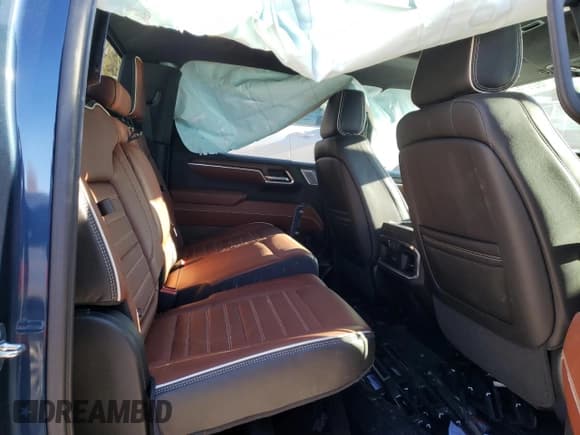 ✅ 2022 GMC Sierra 1500 Denali Ultimate • VIN: 1GTUUHET8NZ630956 • Лот: 80818794. Опубликован ранее на Copart с пробегом Не указан. Бесплатный доступ к архиву аукционных продаж из США и подробный отчёт об истории автомобиля на DreamBid. Изображение 10.