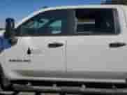 2024 Chevrolet Silverado 3500HD Work Truck z VIN 1GC4YSE76RF188206, wystawiony jako Copart lot #74440004 z przebiegiem Nie podano mil oraz Szkoda całkowita • Salvage title. Historia ofert i sprzedaży dostępna na DreamBid. Obrazek 12.