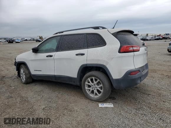 ✅ 2017 Jeep Cherokee Sport • VIN: 1C4PJLAB4HW559220 • Лот: 93066705. Опубликован ранее на Copart с пробегом 8 197 миль. Бесплатный доступ к архиву аукционных продаж из США и подробный отчёт об истории автомобиля на DreamBid. Изображение 2.