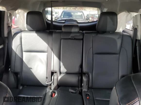 ✅ 2017 Toyota Highlander XLE • VIN: 5TDJZRFH8HS365630 • Lot: 91364445. Listed on Copart with 223,343 mi. Free auction sales archive from the USA and detailed vehicle history report at DreamBid. Image 10.