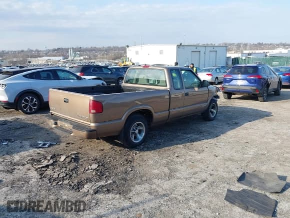 ✅ 2003 Chevrolet S-10 • VIN: 1GCCS19H438207874 • Лот: 41726567. Опубликован ранее на IAAI с пробегом 123 260 миль. Бесплатный доступ к архиву аукционных продаж из США и подробный отчёт об истории автомобиля на DreamBid. Изображение 4.