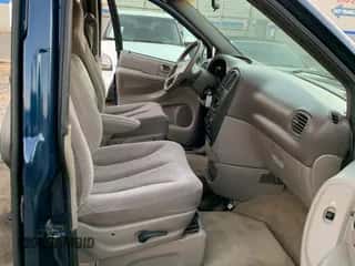 2002 Dodge Caravan Sport с VIN 2B4GP443X2R567831, выставлен на аукционе Copart как лот 74638684 с пробегом 98 612 миль миль и Чистый • Clean title. История ставок и продаж доступна на DreamBid. Изображение 5.