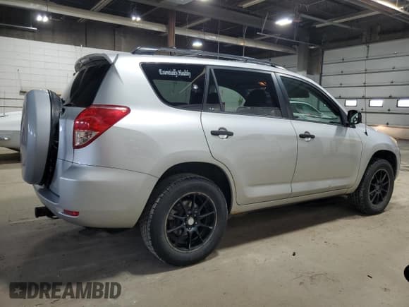 ✅ 2007 Toyota RAV4 • VIN: JTMZK33V575009378 • Lot: 71865835. Wystawiony na Copart z przebiegiem 214 618 mil. Bezpłatny archiwum sprzedaży aukcyjnych z USA i szczegółowy raport historii pojazdu na DreamBid. Zdjęcie 3.