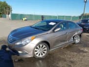 ✅ 2014 Hyundai Sonata SE • VIN: 5NPEC4AC7EH865457 • Лот: 43636635. Опубликован ранее на IAAI с пробегом 75 835 миль. Бесплатный доступ к архиву аукционных продаж из США и подробный отчёт об истории автомобиля на DreamBid. Изображение 2.