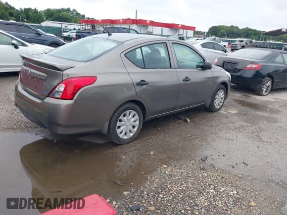 ✅ 2015 Nissan Versa S Plus • VIN: 3N1CN7AP5FL825677 • Lot: 42888031. Listed on IAAI with 51,389 mi. Free auction sales archive from the USA and detailed vehicle history report at DreamBid. Image 4.
