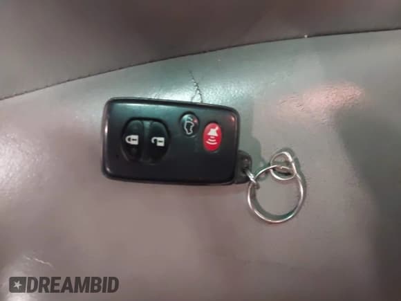 ✅ 2010 Toyota Highlander Limited • VIN: 5TDDK3EH1AS040114 • Lot: 43905641. Listed on IAAI with 240,905 mi. Free auction sales archive from the USA and detailed vehicle history report at DreamBid. Image 11.