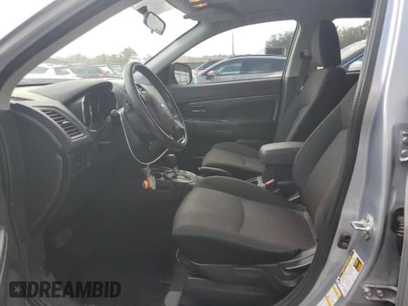 2017 Mitsubishi Outlander ES с VIN JA4AP3AU1HZ032234, выставлен на аукционе Copart как лот 81961135 с пробегом 67 223 миль миль и Списание • Salvage title. История ставок и продаж доступна на DreamBid. Изображение 7.