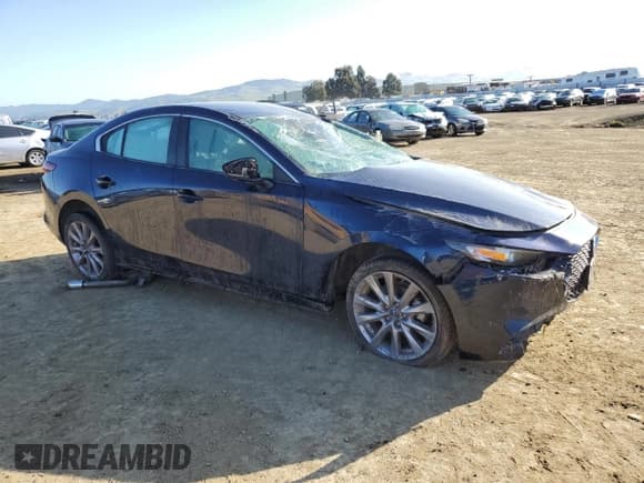 ✅ 2020 Mazda 3 Select • VIN: 3MZBPACLXLM132763 • Lot: 51661915. Listed on Copart with 60,739 mi. Free auction sales archive from the USA and detailed vehicle history report at DreamBid. Image 4.