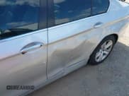 ✅ 2013 BMW 5 Series 528i • VIN: WBAXG5C54DDY30622 • Lot: 43332891. Wystawiony na IAAI z przebiegiem 182 414 mil. Bezpłatny archiwum sprzedaży aukcyjnych z USA i szczegółowy raport historii pojazdu na DreamBid. Zdjęcie 14.