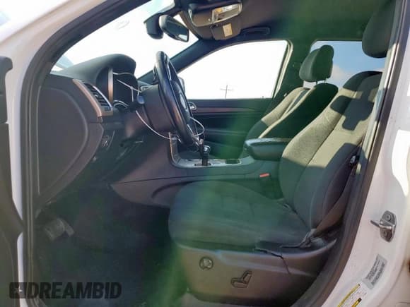 ✅ 2015 Jeep Grand Cherokee Laredo • VIN: 1C4RJEAG4FC109095 • Lot: 70170205. Listed on Copart with 83,614 mi. Free auction sales archive from the USA and detailed vehicle history report at DreamBid. Image 7.