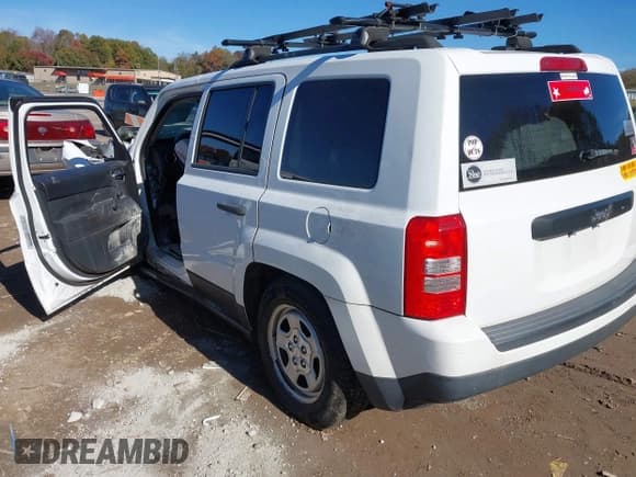 ✅ 2016 Jeep Patriot Sport • VIN: 1C4NJPBA8GD711711 • Лот: 43616908. Опубликован ранее на IAAI с пробегом Не указан. Бесплатный доступ к архиву аукционных продаж из США и подробный отчёт об истории автомобиля на DreamBid. Изображение 3.