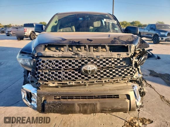 ✅ 2020 Toyota Tundra SR5 • VIN: 5TFEY5F15LX256464 • Lot: 82404265. Wystawiony na Copart z przebiegiem 156 018 mil. Bezpłatny archiwum sprzedaży aukcyjnych z USA i szczegółowy raport historii pojazdu na DreamBid. Zdjęcie 5.