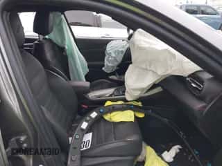 2024 Dodge Hornet R/T Plus z VIN ZACPDFDW9R3A20055, wystawiony jako IAAI lot #42033171 z przebiegiem Nie podano mil oraz . Historia ofert i sprzedaży dostępna na DreamBid. Obrazek 5.