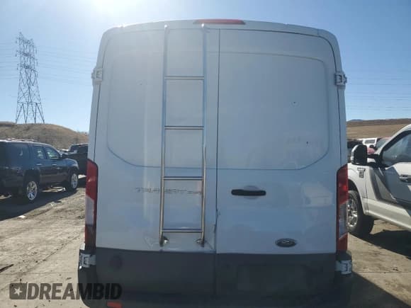 ✅ 2017 Ford Transit • VIN: 1FTYR2CM2HKB46662 • Лот: 43950015. Опубликован ранее на Copart с пробегом 243 928 миль. Бесплатный доступ к архиву аукционных продаж из США и подробный отчёт об истории автомобиля на DreamBid. Изображение 6.