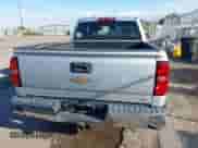 2019 Chevrolet Silverado 1500 LT z VIN 2GCRCPEC4K1119591, wystawiony jako IAAI lot #43316471 z przebiegiem 36 980 mil mil oraz . Historia ofert i sprzedaży dostępna na DreamBid. Obrazek 16.