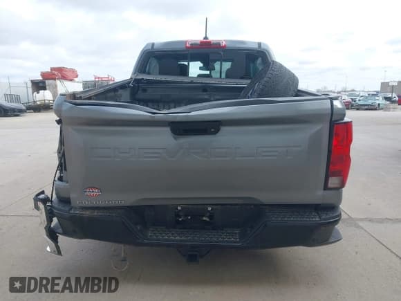 ✅ 2023 Chevrolet Colorado 4WD Trail Boss • VIN: 1GCPTEEK6P1260646 • Лот: 43648543. Опубликован ранее на IAAI с пробегом 48 519 миль. Бесплатный доступ к архиву аукционных продаж из США и подробный отчёт об истории автомобиля на DreamBid. Изображение 17.