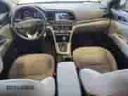 ✅ 2020 Hyundai Elantra SEL • VIN: 5NPD84LF2LH519608 • Lot: 87464295. Wystawiony na Copart z przebiegiem 71 065 mil mil. Skorzystaj z bezpłatnego archiwum sprzedaży aukcyjnych z USA i zobacz szczegółowy raport historii pojazdu na DreamBid. Zdjęcie 8.