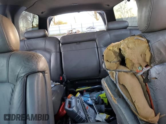 ✅ 2001 Chevrolet Suburban LS • VIN: 3GNFK16T91G221421 • Лот: 87094634. Опубликован ранее на Copart с пробегом 186 977 миль. Бесплатный доступ к архиву аукционных продаж из США и подробный отчёт об истории автомобиля на DreamBid. Изображение 10.