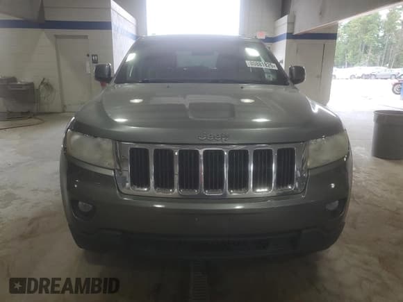 ✅ 2011 Jeep Grand Cherokee Laredo • VIN: 1J4RS4GG3BC671833 • Lot: 80881825. Wystawiony na Copart z przebiegiem 130 933 mil. Bezpłatny archiwum sprzedaży aukcyjnych z USA i szczegółowy raport historii pojazdu na DreamBid. Zdjęcie 5.