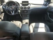 ✅ 2014 Mercedes-Benz B Electric Drive • VIN: WDDVP9AB5EJ003358 • Lot: 60154845. Wystawiony na Copart z przebiegiem 144 522 mil. Bezpłatny archiwum sprzedaży aukcyjnych z USA i szczegółowy raport historii pojazdu na DreamBid. Zdjęcie 8.