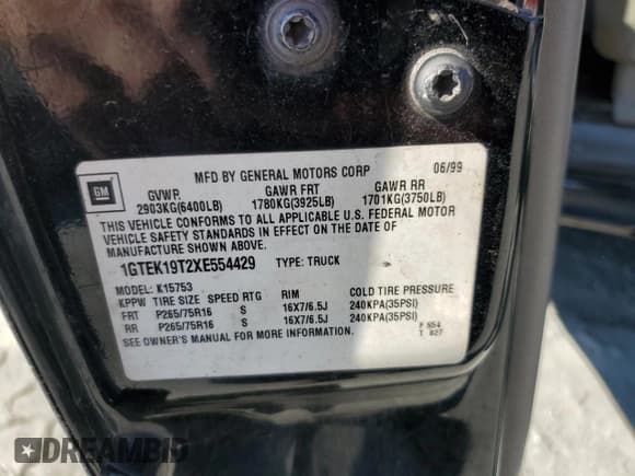 ✅ 1999 GMC Sierra 1500 SL • VIN: 1GTEK19T2XE554429 • Лот: 91220865. Опубликован ранее на Copart с пробегом 233 065 миль. Бесплатный доступ к архиву аукционных продаж из США и подробный отчёт об истории автомобиля на DreamBid. Изображение 12.