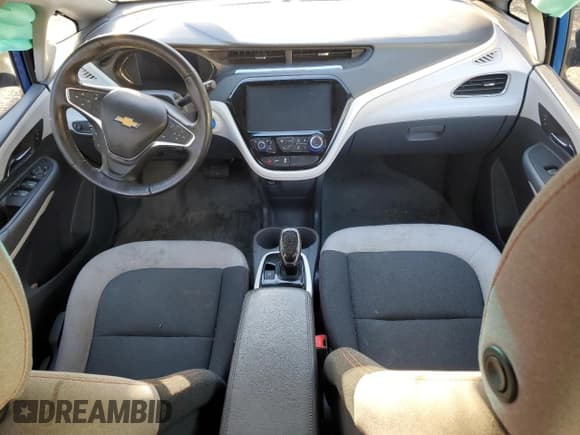 ✅ 2017 Chevrolet Bolt EV LT • VIN: 1G1FW6S04H4173574 • Lot: 86501034. Wystawiony na Copart z przebiegiem Nie podano. Bezpłatny archiwum sprzedaży aukcyjnych z USA i szczegółowy raport historii pojazdu na DreamBid. Zdjęcie 8.