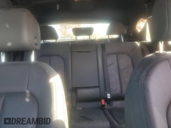 ✅ 2021 Audi Q3 Premium • VIN: WA1AUCF33M1059601 • Lot: 90908055. Wystawiony na Copart z przebiegiem 80 262 mil. Bezpłatny archiwum sprzedaży aukcyjnych z USA i szczegółowy raport historii pojazdu na DreamBid. Zdjęcie 10.