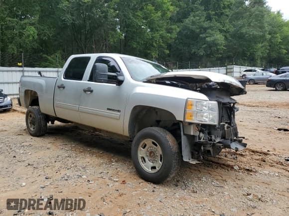✅ 2012 Chevrolet Silverado 2500HD LT • VIN: 1GC1KXC80CF139183 • Lot: 67720185. Wystawiony na Copart z przebiegiem Nie podano. Bezpłatny archiwum sprzedaży aukcyjnych z USA i szczegółowy raport historii pojazdu na DreamBid. Zdjęcie 4.
