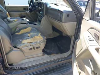 ✅ 2004 Chevrolet Suburban LS • VIN: 3GNEC16Z94G217595 • Лот: 42566525. Опубликован ранее на IAAI с пробегом 289 632 миль. Бесплатный доступ к архиву аукционных продаж из США и подробный отчёт об истории автомобиля на DreamBid. Изображение 5.