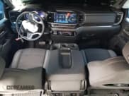 ✅ 2024 Chevrolet Silverado 2500HD LT • VIN: 1GC4YNEY7RF101276 • Lot: 82091005. Wystawiony na Copart z przebiegiem 45 100 mil. Bezpłatny archiwum sprzedaży aukcyjnych z USA i szczegółowy raport historii pojazdu na DreamBid. Zdjęcie 8.