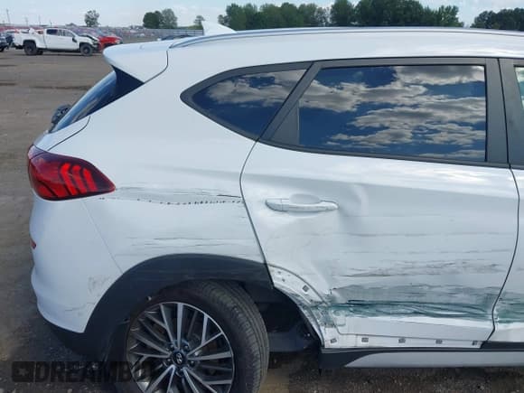 ✅ 2019 Hyundai Tucson SEL • VIN: KM8J33AL0KU031469 • Лот: 43301692. Опубликован ранее на IAAI с пробегом 110 325 миль. Бесплатный доступ к архиву аукционных продаж из США и подробный отчёт об истории автомобиля на DreamBid. Изображение 6.