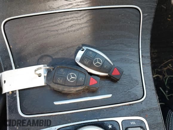 ✅ 2016 Mercedes-Benz C 300 Luxury • VIN: 55SWF4KB1GU149400 • Lot: 42597330. Listed on IAAI with 101,609 mi. Free auction sales archive from the USA and detailed vehicle history report at DreamBid. Image 11.