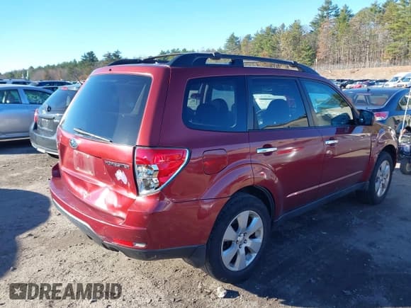 ✅ 2009 Subaru Forester X • VIN: JF2SH63659H761028 • Lot: 43712576. Wystawiony na IAAI z przebiegiem 141 661 mil. Bezpłatny archiwum sprzedaży aukcyjnych z USA i szczegółowy raport historii pojazdu na DreamBid. Zdjęcie 4.