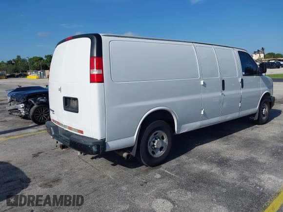 ✅ 2013 Chevrolet Express Cargo • VIN: 1GCWGGBA2D1151653 • Lot: 42807855. Listed on IAAI with 141,790 mi. Free auction sales archive from the USA and detailed vehicle history report at DreamBid. Image 4.
