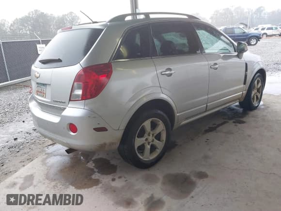 ✅ 2014 Chevrolet Captiva Sport LTZ • VIN: 3GNAL4EK3ES524098 • Lot: 40915873. Wystawiony na IAAI z przebiegiem 185 104 mil. Bezpłatny archiwum sprzedaży aukcyjnych z USA i szczegółowy raport historii pojazdu na DreamBid. Zdjęcie 4.