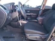 ✅ 2012 Kia Soul + • VIN: KNDJT2A62C7401975 • Lot: 70042685. Wystawiony na Copart z przebiegiem 113 120 mil. Bezpłatny archiwum sprzedaży aukcyjnych z USA i szczegółowy raport historii pojazdu na DreamBid. Zdjęcie 7.