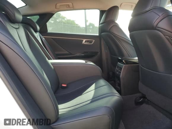 ✅ 2018 Toyota Mirai • VIN: JTDBVRBD0JA004916 • Lot: 90884385. Listed on Copart with 36,888 mi. Free auction sales archive from the USA and detailed vehicle history report at DreamBid. Image 10.