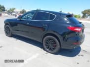 ✅ 2018 Maserati Levante • VIN: ZN661XUA5JX303642 • Lot: 42537007. Wystawiony na IAAI z przebiegiem 73 326 mil. Bezpłatny archiwum sprzedaży aukcyjnych z USA i szczegółowy raport historii pojazdu na DreamBid. Zdjęcie 3.
