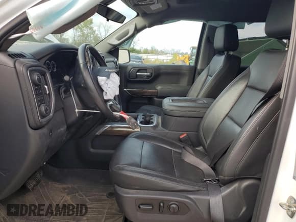 ✅ 2019 Chevrolet Silverado 1500 RST • VIN: 3GCUYEED1KG273840 • Lot: 83783625. Listed on Copart with 53,303 mi. Free auction sales archive from the USA and detailed vehicle history report at DreamBid. Image 7.
