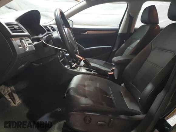 ✅ 2014 Volkswagen Passat SE • VIN: 1VWBT7A33EC034308 • Lot: 66356045. Listed on Copart with 94,617 mi. Free auction sales archive from the USA and detailed vehicle history report at DreamBid. Image 7.