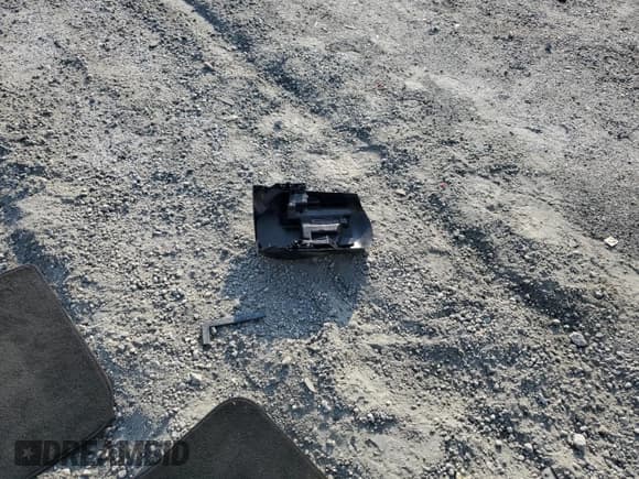 ✅ 2021 BMW 2 Series M235i xDrive • VIN: WBA13AL01M7J61674 • Lot: 66035955. Listed on Copart with 22,108 mi. Free auction sales archive from the USA and detailed vehicle history report at DreamBid. Image 12.