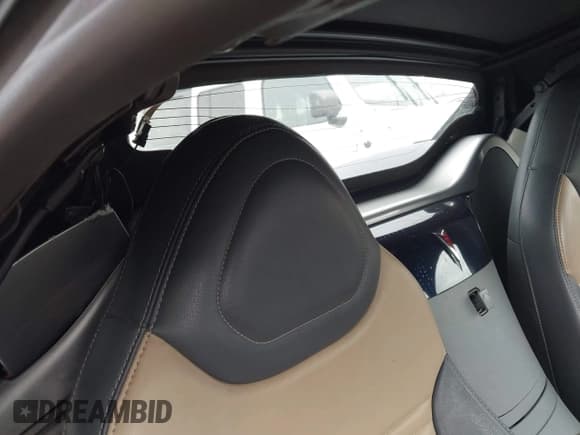 ✅ 2007 Pontiac Solstice • VIN: 1G2MB35B97Y106051 • Lot: 43714056. Listed on IAAI with 97,329 mi. Free auction sales archive from the USA and detailed vehicle history report at DreamBid. Image 8.