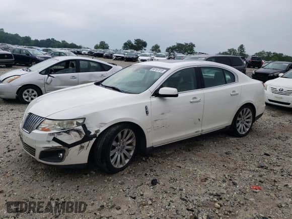 ✅ 2011 Lincoln MKS • VIN: 1LNHL9ER5BG602050 • Lot: 66167015. Wystawiony na Copart z przebiegiem 147 507 mil. Bezpłatny archiwum sprzedaży aukcyjnych z USA i szczegółowy raport historii pojazdu na DreamBid. Zdjęcie 1.