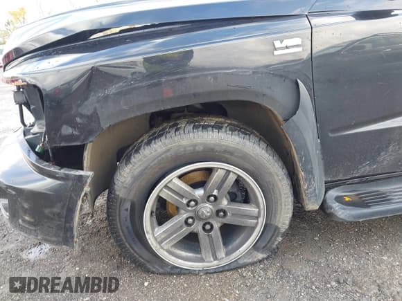 ✅ 2009 Dodge Dakota Bighorn/Lonestar • VIN: 1D7HW38P39S775050 • Lot: 43567558. Wystawiony na IAAI z przebiegiem 193 516 mil. Bezpłatny archiwum sprzedaży aukcyjnych z USA i szczegółowy raport historii pojazdu na DreamBid. Zdjęcie 6.